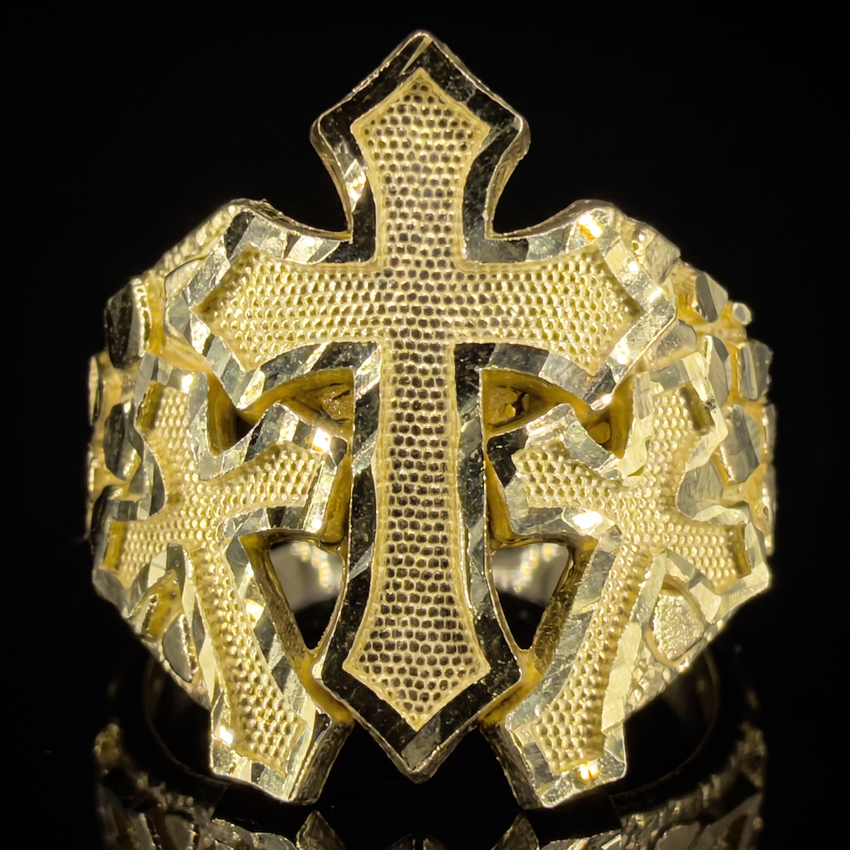 10k gold nugget 3 cross ring 21mm three-cross face detail macro on black