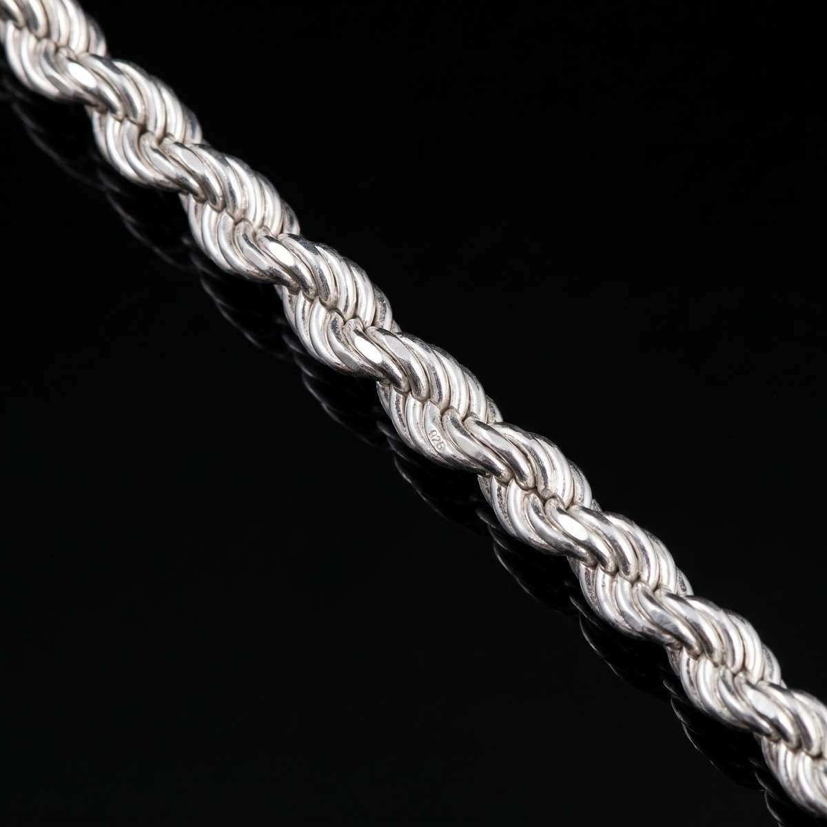 Silver 925 solid rope chain 3.4mm link detail macro on black