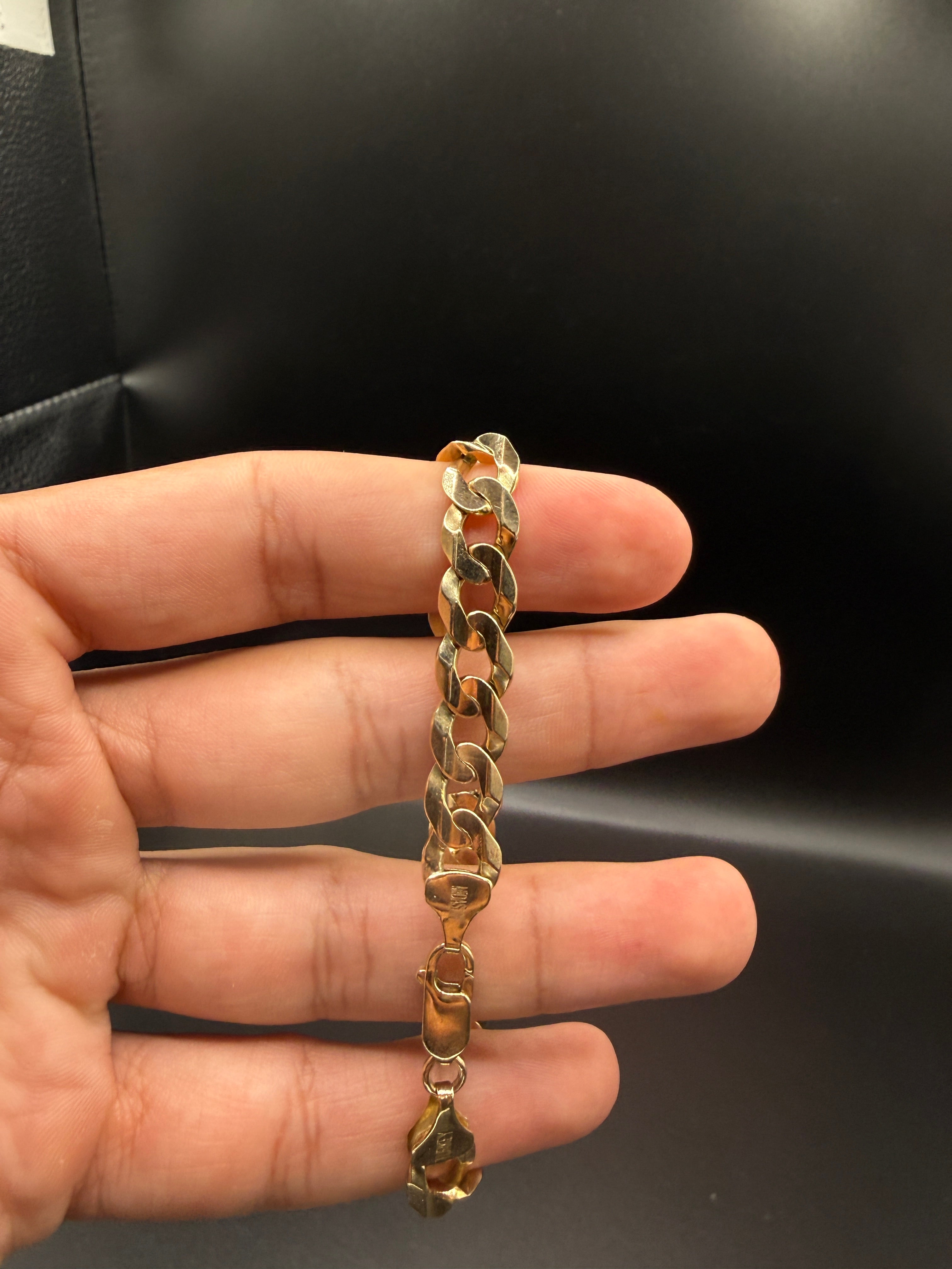 10k Gold Flat Curb Bracelet 7.5” 8.5mm